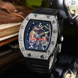 14% de réduction Watch Watch multifonction automatique automatique à 3 broches Luxury AAA Mens Luminous Dragon Tiger Diamond Pattern