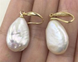 1418 mm Énormes boucles d'oreilles de perles baroques blancs 18K