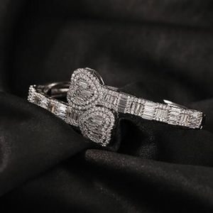 14K Wit Vergulde Hart Bangle Diamond Baguette Armbanden Opening Maat Zirconia Hiphop Sieraden voor Mannen Vrouwen Gifts244E