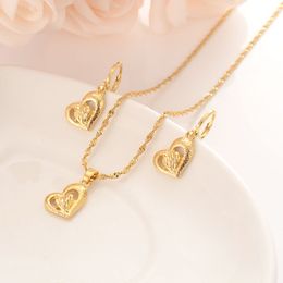 14K geelgoud GF Graval Stacked Two Love Hearts Ketting Matching Earring Hanger Set