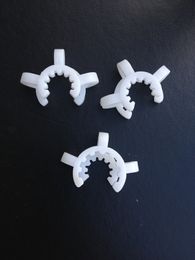 14mm gewrichtsplastic keck clip met witte kleur plastic keck laboratorium / lab klem clip voor glazen bongen waterpijpen
