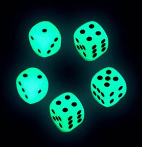 14 mm lichtgevende dobbelstenen D6 6-zijdige gloeiende dobbelstenen Glow Dark Bosons Noctilucent Cubes Drinkspellen Grappig Pub Bar Game Speelgoed Goed H8267897