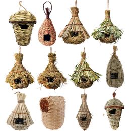 14Styles Birds Nest Bird Cage Natuurlijk gras ei huis buiten decoratief geweven hangende papegaai huizen huisdier slaapkamer 240416