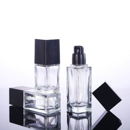 15 20 30 40 ml lege, heldere vierkante glazen emulsie-essentiefles met zwarte pompkop Cosmetische containers voor lotionreiniger Lichaamscrème Ppqwa