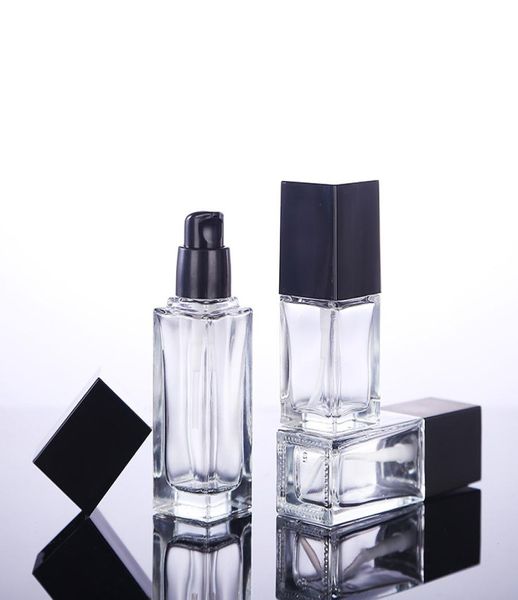 15 20 30 40 ml Bouteille Essence Essence en verre carré transparent vide avec une tête de pompe noire Conteneurs cosmétiques pour le corps de nettoyant de lotion C9898017