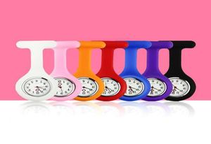 15 couleurs cadeau de Noël infirmière montre médicale clip en silicone poche mode broche Fob tunique couverture docteur silicium montres à quartz Wat8580759