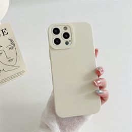 15 Pro iPhone Max Designer Flower Phone Case pour Apple 14 plus 13 12 11 XS XR Soft TPU Silicone à imprimé floral Solid Candy Couleur arrière COUVERTURE COQUE FUNDAS IVORY