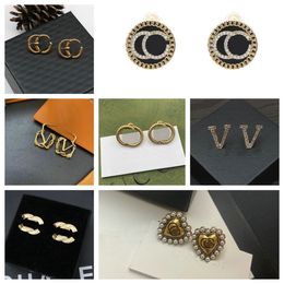 15 stijl merkontwerper gouden sierkleur gemengd vintage hart hoepel oorbellen mode-sieraden feestcadeau