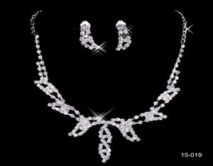 15019 Design élégant plaqué argent perle strass collier de mariée boucles d'oreilles ensemble de bijoux accessoires bon marché pour Prom Party1655480