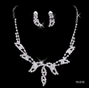 15019 Ontwerp Elegante Verzilverde Parel Strass Bruidsketting Oorbellen Sieraden Set Goedkope Accessoires voor Gala Party2590772