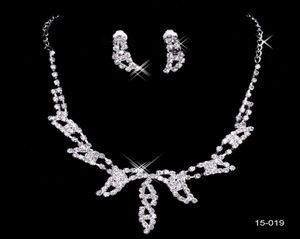 15019 Ontwerp Elegante Verzilverde Parel Strass Bruidsketting Oorbellen Sieraden Set Goedkope Accessoires voor Galafeest6254250