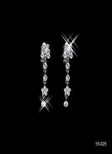 15025 Conjunto de collar y aretes de trébol de cuatro hojas de cristal de diamantes de imitación sagrados, cierre de langosta para fiesta nupcial, conjuntos de joyas baratos para la noche de graduación2693341