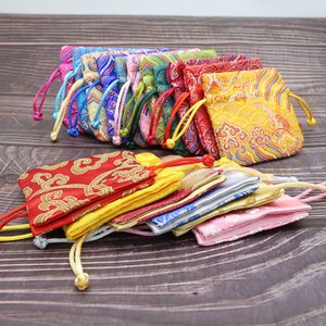 Mini bolsas de brocado de seda de estilo chino con cordón, 150 Uds., bolsas de regalo de buena suerte, venta al por mayor, bolsita de satén, embalaje de joyería, 8x8cm