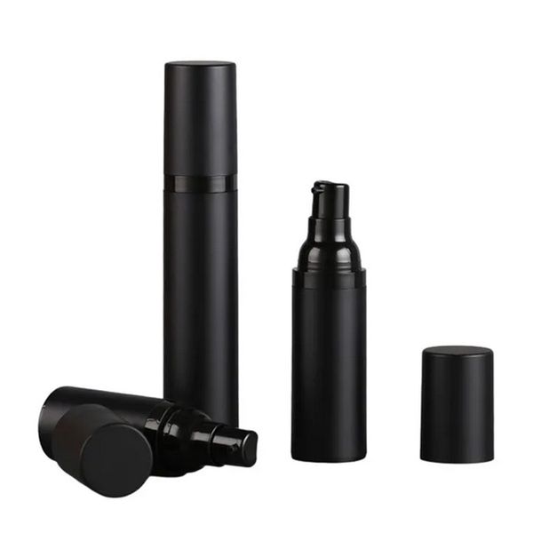 15 ml 30 ml 50 ml Bouteilles d'emballage en plastique noir Disponte de pompe à pompe à puce sans air Dispensateur de bouteille cosmétique pour cosmétique logo Custome