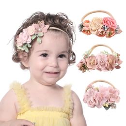 15 pc/veel mooie prinses baby hoofdband bloemhoofdband accessoires roze bloem parel nylon stretch headband bloemen kind haarband 240328