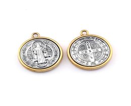 15pcs Two Tone St Benedict Cross Médaille Pendants Pendants pour les bijoux Bracelet Collier ACCESSOIRES DIY 323X279MM A5573863451