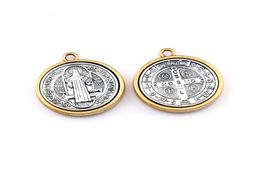 15pcs Two Tone St Benedict Cross Médaille Pendants Pendants pour les bijoux Bracelet Collier ACCESSOIRES DIY 323X279MM A5574665143