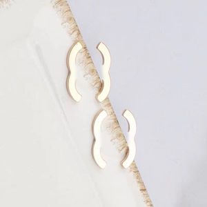 15 Estilo Simple Chapado en oro de 18 quilates Plata 925 Diseñadores de marcas de lujo Doble letra Stud Geométrico Mujeres famosas Cristal Rhinestone Perla Pendiente Joyería para fiesta de boda