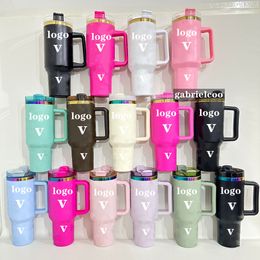 16 Color 40oz Handle Cup Cuper Designer Colorful Gold Classic Lettre Classic Logo Imprimé en acier inoxydable grande capacité Paille isolée tasse de glace