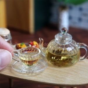 16 Dollhouse Miniature Théière en verre Mini tasse avec soucoupe Faire semblant de jouer à la nourriture Ustensiles de cuisine pour Barbies Bltyh Maison de poupée Cuisine Jouet 220725