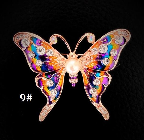 16 styles mélange broche mignon dessin animé strass animal insecte flamant rose abeille émail peinture broches broches conception de noël bijoux en gros