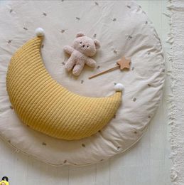 16023 Pasgeborene zuigkussens Baby Bairball Cotton Moon Cushion Children's Bed Pillow kan worden verwijderd en gewassen