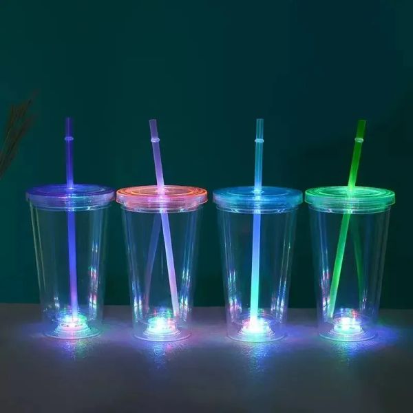 Luz acrílica LED de 16 oz Tumblers parpadeantes con tapa y pajitas de nieve globo de nieve Vuelbadores de plástico transparente de pared doble 1221