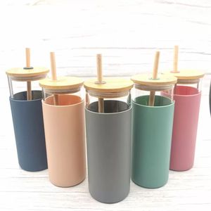 Taza de vidrio de 16 oz Tazas de leche de jugo con funda de silicona Tapa de bambú y paja Vaso de novedad respetuoso con el medio ambiente Botella de vino Oficina Coche Panda Drinkware Xu 0117