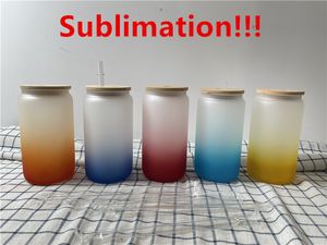 Tasses à bière en verre de sublimation de 16 oz Gradient Can en forme de tasses en verre Canette de bière Gobelet en verre Verres à boire avec couvercle en bambou et paille réutilisable