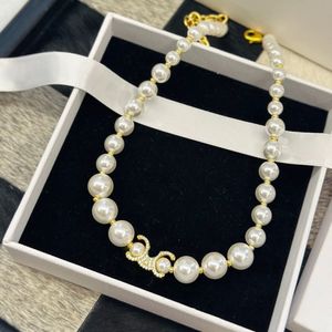 16Style Boutique Diamond Pearl Pendant Collier Collier de haute qualité Collier de haute qualité Fashion Women's Wedding Anniversary Jewelry Gift No Box