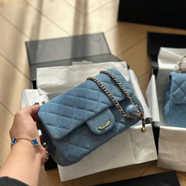 17/20 cm Diseñador de lujo Denim Classic Flap Bag Blue Ball Gold Metal Hardware Matelasse Chain Soft Women Cross Body Hombro Bolso Cosmético Estuche Monedero Sacoche