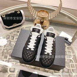 17% de réduction sur les chaussures 2024 Xiaoxiangfeng C High Edition New Diamond Plaid Thick Sole Front Lace Up Dad Shoes Sports et Casual Polyvalent