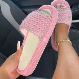 17% KORTING Sportschoenen 2024 Xiaoxiangfeng Gebreid Stro Geweven Dik voor Dames Uitloper Casual Mesh Rood Antislip Platte Bodem Slippers Zomer Nieuw