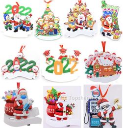 17 Style 2022 Christmas Résine Pendant Ornements décorations d'arbres Santa Claus Famille Nom 2674060