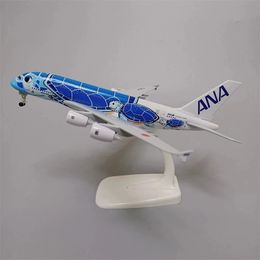 18 * 20 cm Aleación de metal Japan Air ANA Airbus A380 Cartoon Sea Turtle Airlines Azul Diecast Avión Modelo Avión con ruedas 240115