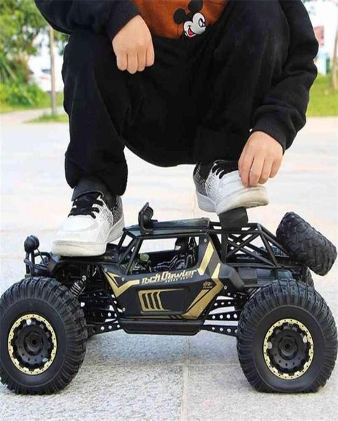 18 50 cm RC Car 2 4G R Control 4WD Vehículo eléctrico Offroad por control remoto Toyos de regalo para niños 210729284W7037493