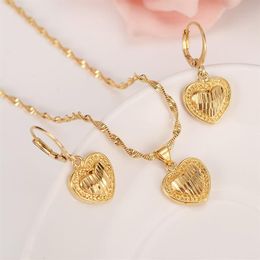 Ensemble de boucles d'oreilles et collier en or massif 18 carats pour femmes, cadeau de fête de Dubaï, couronne de cœur d'amour, ensembles de bijoux, cadeau de fête de mariée, breloques DIY, filles244U