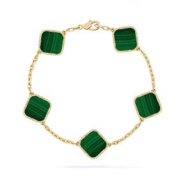 18 Bijoux de créateur de bracelet de luxe de style Bijoux pour femmes Bracelets de charme Van Van à quatre feuilles