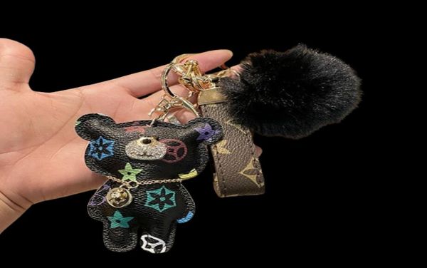 18 styles de concepteur de luxe Keychain Pu Leather Bear Dog Key Chains Fashion Backpack Car Keychain Accessories Cell Phone Cartoo7038502