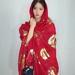 180 * 130 cm Bufanda roja grande Patrón de flores Mujer Vintage Dorado Primavera Verano Bufanda fina con protección solar Hijabs Chales 240320