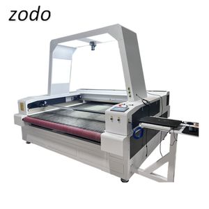 1800x1000mm Sportkleding Automatisch voedingssysteem Stoffen Camera Georiënteerd logo Laser snijmachine