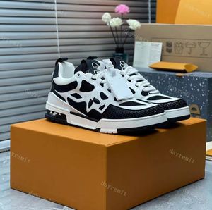 1854 Designer Skate Chaussures Trainers Sneakers Mens Mens Casual Rubber Platform Plateforme Sneakor Multicolor Lace-Up Skate Chaussures Black White Fashion Running Shoe With Box 38736