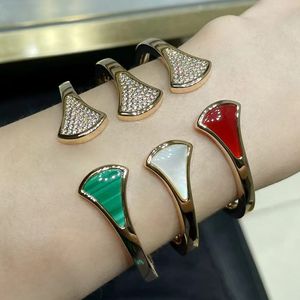 Bracelet de 18k Diseñador de lujo de lujo de lujo Diseñador de joyas de joyería ABIERTA Pulsera de cáscara de ventilador de oro no desvaneciente con caja