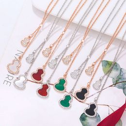 Collier Double gourde rouge en or 18 carats, Agate noire, avec pendentif en coquillage blanc, bijoux de clavicule en diamant incrustés pour femmes civiles