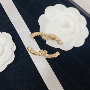 18k gouden broche designer Embossingstempel broche mannen vrouwen cadeau sieraden romantisch paar liefde broche feest bruiloft revers pins met doos