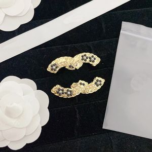 18k gouden broche vrouw Love Logo broche exquise lente sieraden pins broche populaire paren geschenkaccessoires Europees merk mode veelzijdig