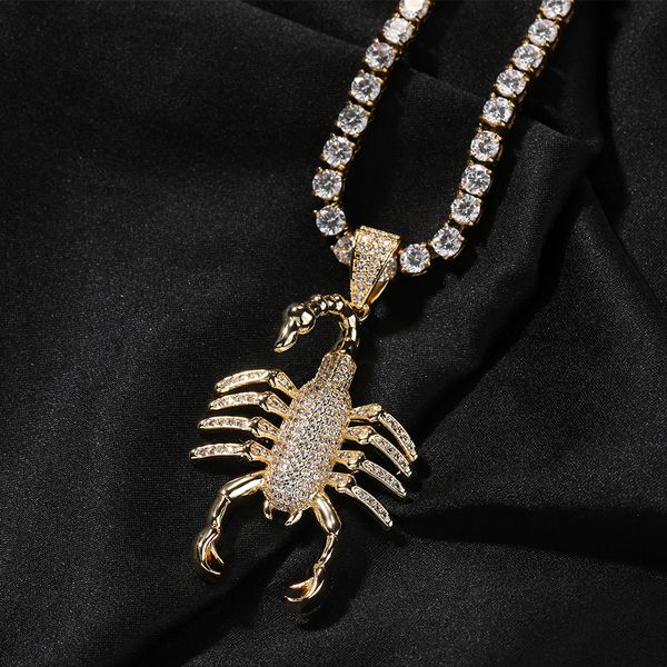 Collier avec pendentif Scorpion en cuivre et or 18 carats incrusté de Zircon, chaîne torsadée pour hommes, bijoux Hip Hop scintillants