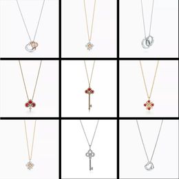 Collier de créateur en or 18 carats Sailormoon Have Jewelry Nature Fille Plaque anglaise Goth Sister Résine Infirmière Pendentif Colliers Moissanite Bijoux Cygne avec boîte