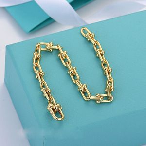 Bracelet à charme en forme de double en or 18K