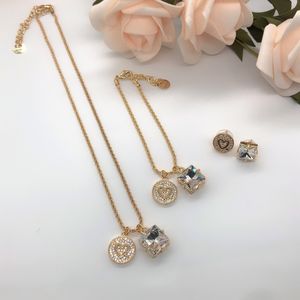 Boucles d'oreilles en or 18 carats de luxe diamant blanc Designer boucle d'oreille pour femmes bijoux cadeau de fête de mariage